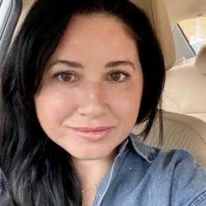Meet your Posher, Jillian